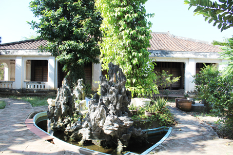 Phía trước nhà cổ Trần Ngọc Du, phường Tân Vạn, TP.Biên Hòa.