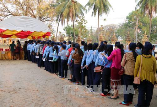Người dân Lào nô nức đi bầu cử Quốc hội khóa VIII