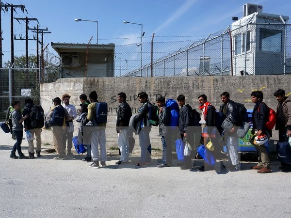 Người di cư từ Pakistan tại trại Moria, trên đảo Lesbos, Hy Lạp. (Nguồn: AFP/TTXVN)