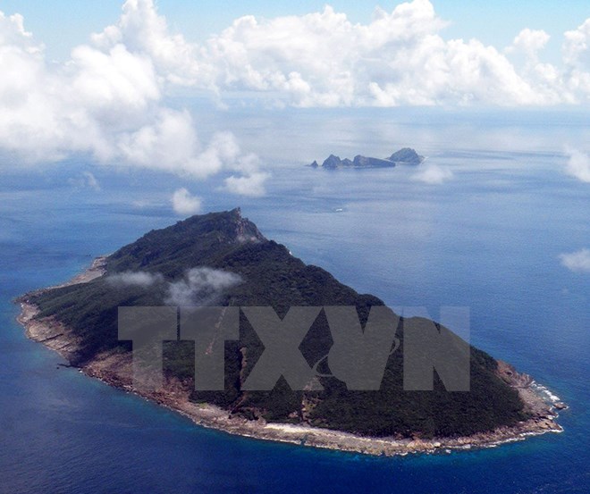 Nhật Bản triển khai 12 tàu bảo vệ quần đảo tranh chấp