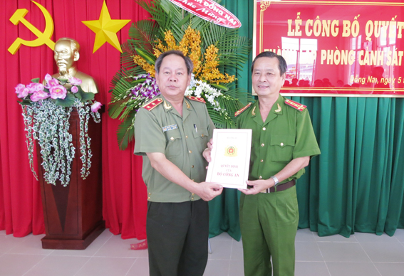 (ĐN)- Dong Nai Fire Fighting and Prevention Police Department on April 5 held a ceremony to announce a decision to establish Long Thanh district’s Fire Fighting and Prevention Police Office.