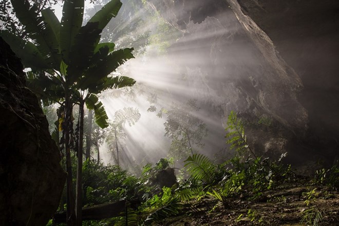 Sun shines in the Adam Garden in the cave (Source: VNA)