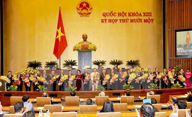 New Deputy Prime Ministers, Ministers and Cabinet members take a photo together.