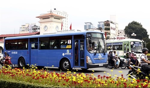 A compressed natural gas (CNG) bus is put into operation on the Ben Thanh-Cho Lon route in HCM City