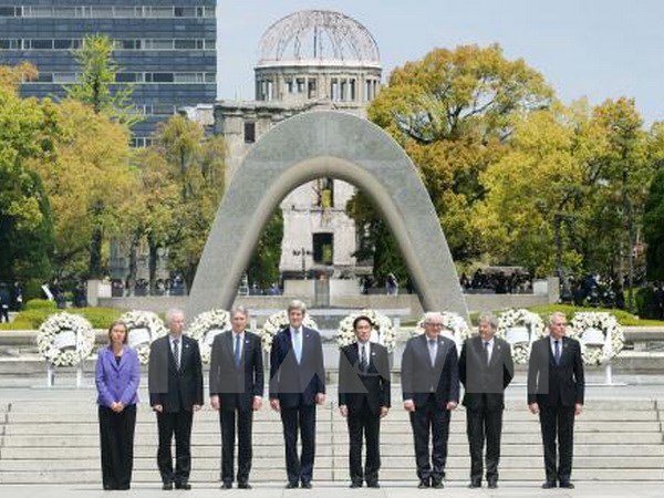 Ngoại trưởng Mỹ lần đầu thăm nơi tưởng niệm nạn nhân Hiroshima