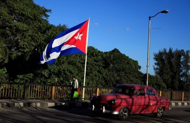 Quốc kỳ Cuba trên một con phố ở La Habana. (Nguồn: Reuters)