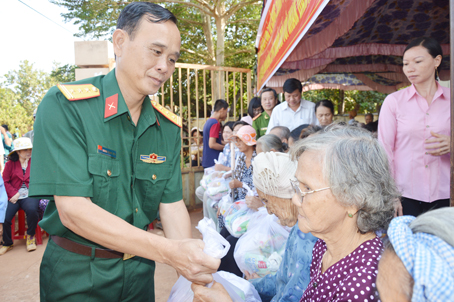 Cùng dân xây dựng nông thôn mới