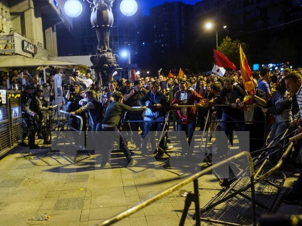 Biểu tình tiếp diễn tại Macedonia yêu cầu tổng thống từ chức