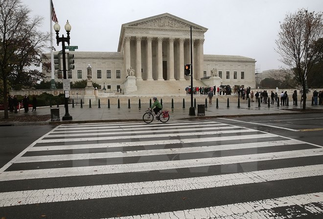 Bị đóng băng số tiền 2 tỷ USD, Iran nói Mỹ "cướp vô nhân đạo"