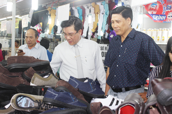 120 ngàn lượt khách đến với Hội chợ Thương mại - công nghiệp 2016