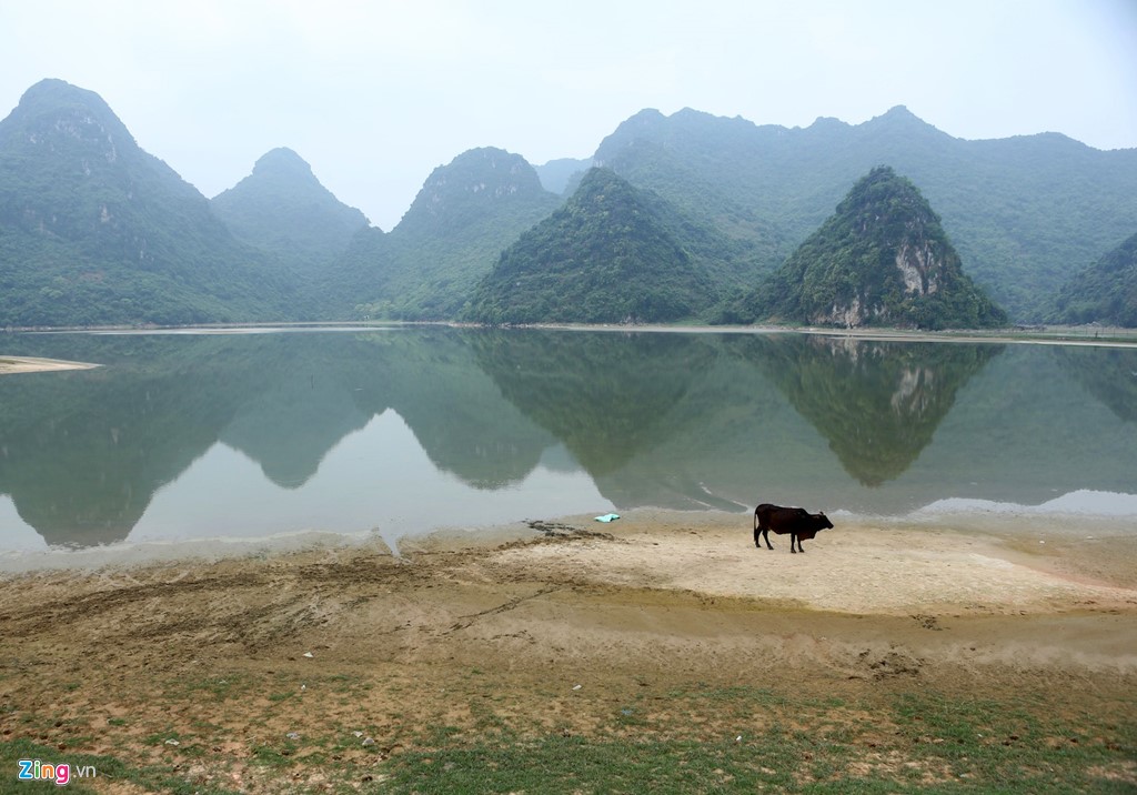 Miniature of Ha Long Bay in Hanoi suburbs