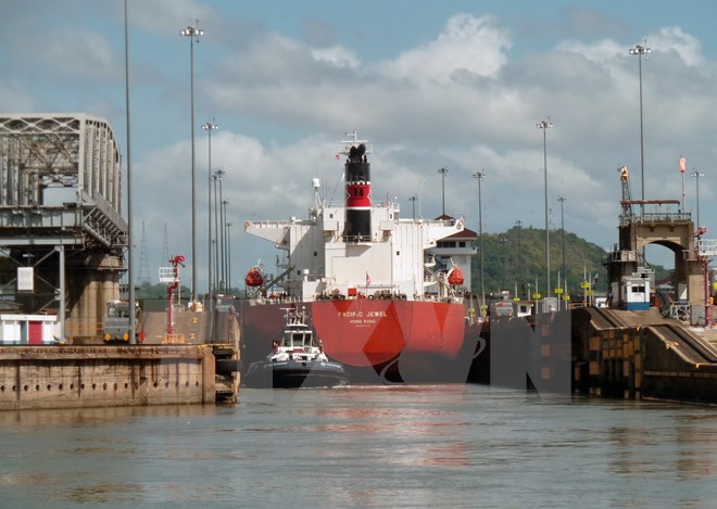 Panama dỡ bỏ việc hạn chế các tàu hàng qua lại tại kênh đào