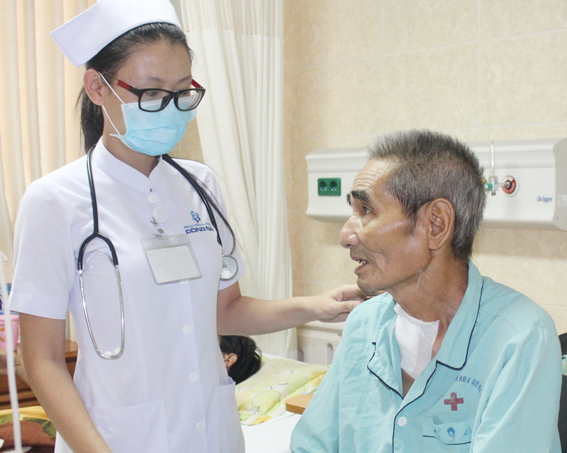 Phẫu thuật thành công ca thay mạch máu nhân tạo đầu tiên