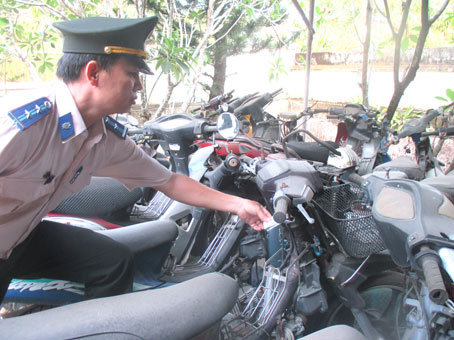 Việc khó gặm (Bài 1)