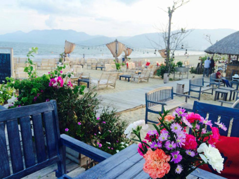 Enjoy wonderful holiday at Xuan Dieu Beach