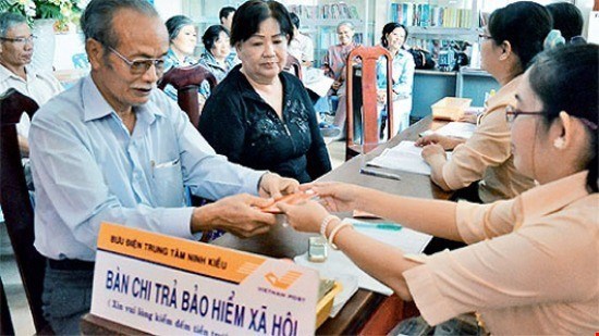 PM urges ministry to finish decree on voluntary pensions