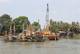 The construction site of a new Ghenh rail bridge in Dong Nai Province. The bridge will be opened to traffic at the end of June -