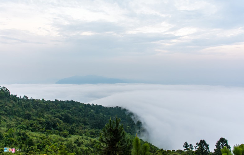 Danang viewed from Hai Van Quan