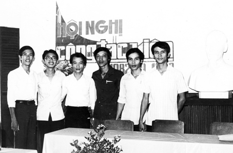 Các phóng viên và cộng tác viên tại hội nghị cộng tác viên Báo Đồng Nai năm 1983.