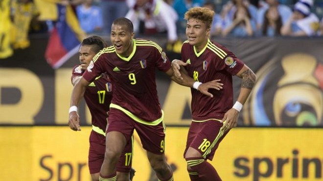 Thua sốc Venezuela, Uruguay 99,99% bị loại khỏi Copa Ameria