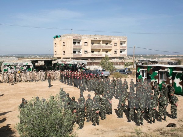 Phong trào Hồi giáo Hamas ở Gaza tuyên bố đã triển khai lực lượng dọc tuyến biên giới có chiều dài 13km giữa Gaza và Sinai, Ai Cập. (Nguồn: AFP/TTXVN)