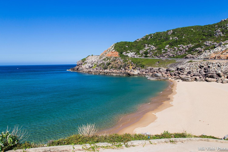   Clear blue waters and white dunes