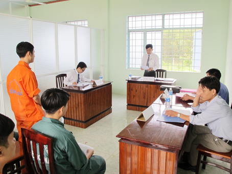 Một phiên tòa xét đưa đi cai nghiện diễn ra tại cơ sở.