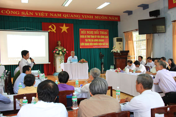 Bí thư Tỉnh ủy Nguyễn Phú Cường chủ trì buổi đối thoại
