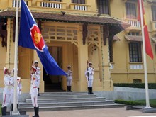 Lễ thượng cờ nhân dịp kỷ niệm 49 năm Ngày thành lập ASEAN