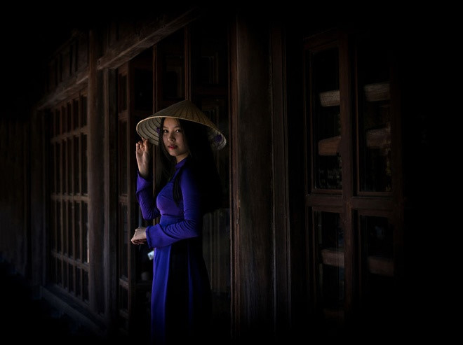 Lady in the Temple by Metin Diken