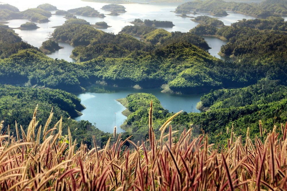 Ta Dung - "Ha Long Bay" miniature in Central Highlands