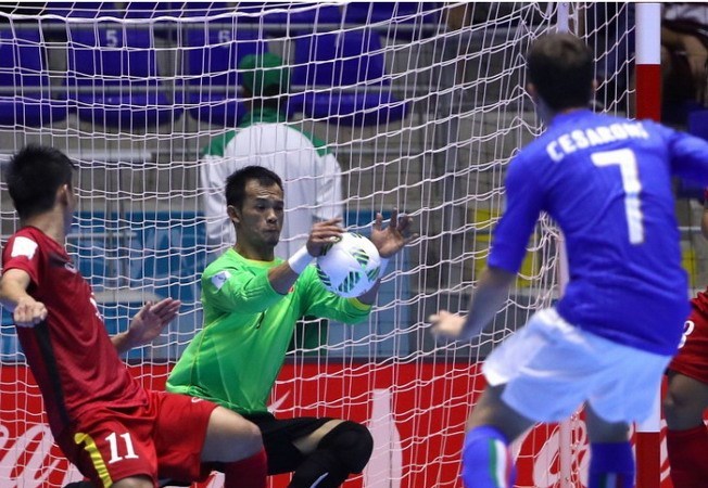 Vietnam' play against Italy at the Futsal World Cup in the last group match. (Source: Getty Images) 