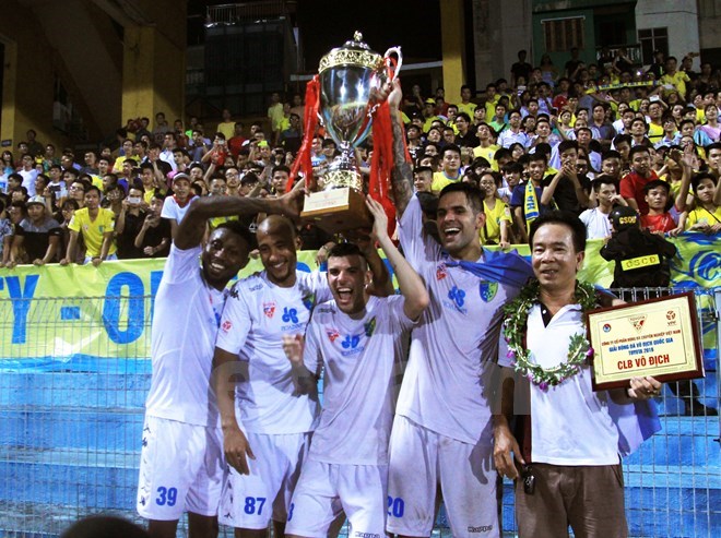 Hanoi T&amp;T triumph over V.League 2016