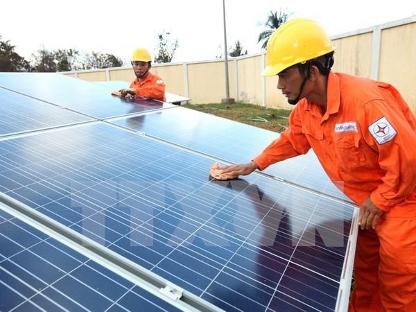 Vietnam needs solar energy policies