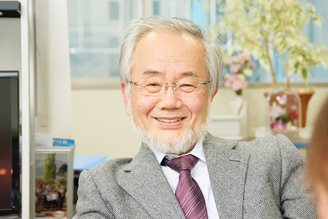 Nhà khoa học Nhật Bản Yoshinori Ohsumi được trao giải Nobel Sinh lý học và Y khoa năm 2016