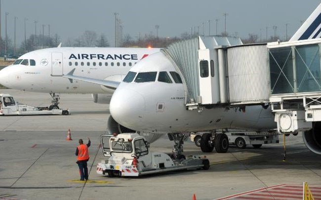 Air France bác cáo buộc nhân viên mang tư tưởng Hồi giáo cực đoan