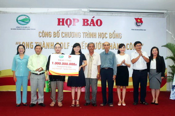 Long Thanh Golf launched scholarship program for students