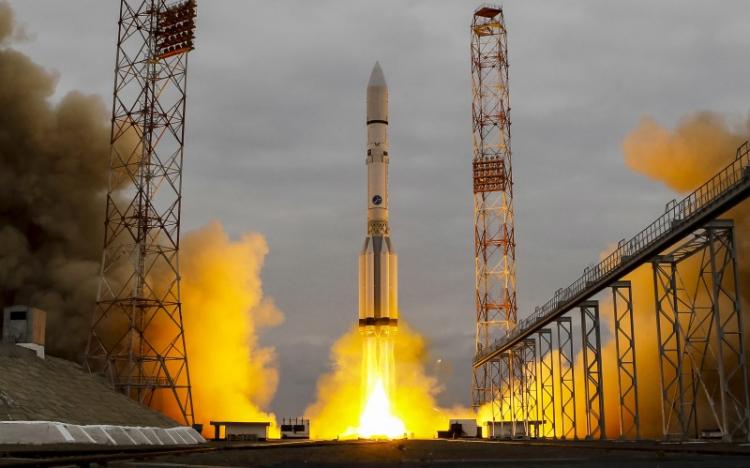 European-led Mars lander starts descent to red planet