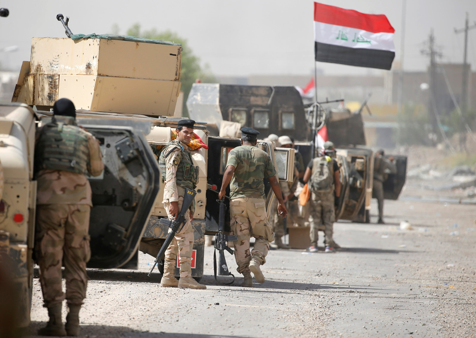 Binh sỹ Iraq tiến về Mosul - Nguồn AP