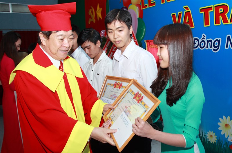 Lac Hong University begins new school year