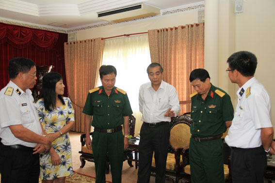 Đảng ủy, Bộ Tư lệnh Vùng 2 Hải quân thăm Tỉnh ủy Đồng Nai