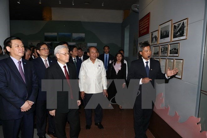 Party General Secretary Nguyen Phu Trong visits Kaysone Phomvihane Museum in Vientiane