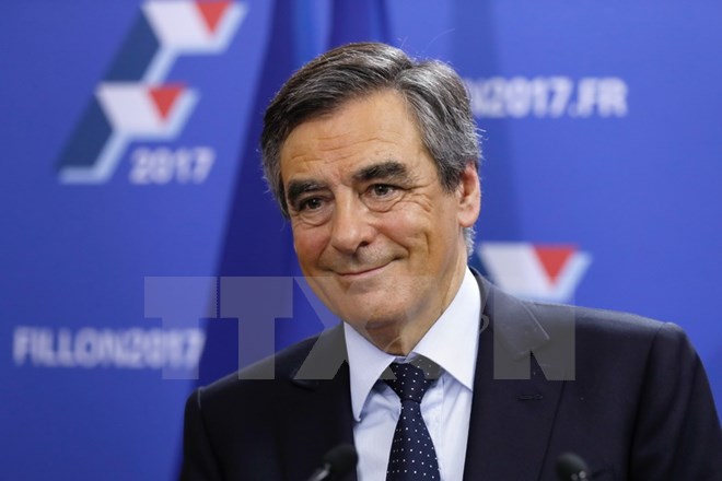 Cựu Thủ tướng Pháp François Fillon sau cuộc bầu cử sơ bộ vòng một tại Paris ngày 20/11. (Nguồn: EPA/TTXVN)