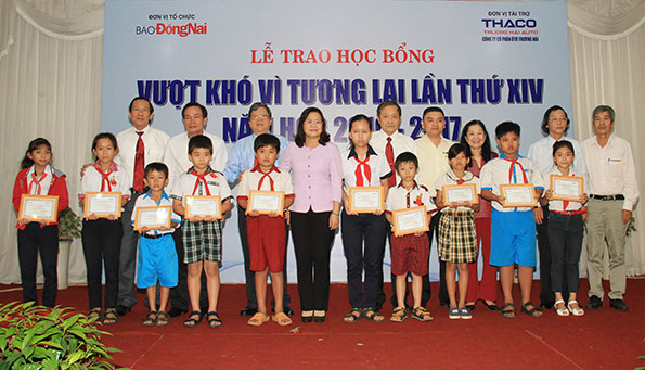 Học bổng