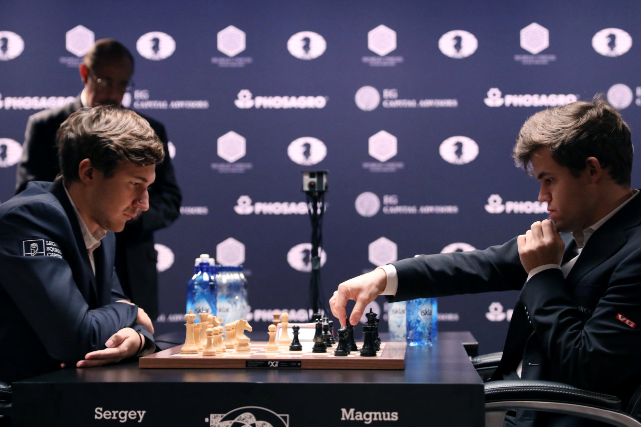 Magnus Carlsen vô địch cờ vua thế giới lần 3 liên tiếp