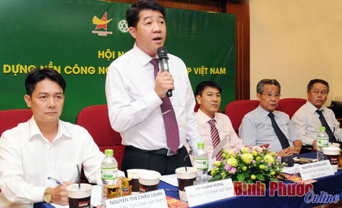 Hung Nhon Export Trading Ltd. and Netherlands-based De Heus Animal Nutrition Co. Ltd. Vietnam have signed a contract to produce clean, certified food products for the domestic and export markets.— Photo baobinhphuoc.vn