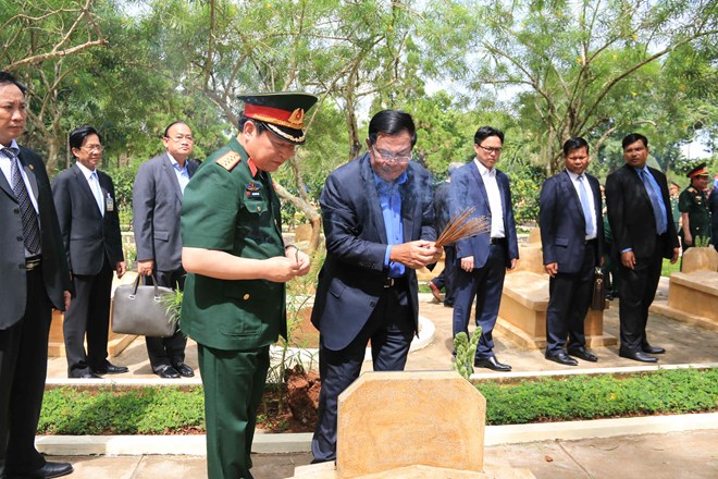 Cambodian Prime Minister visits historical site in Dong Nai