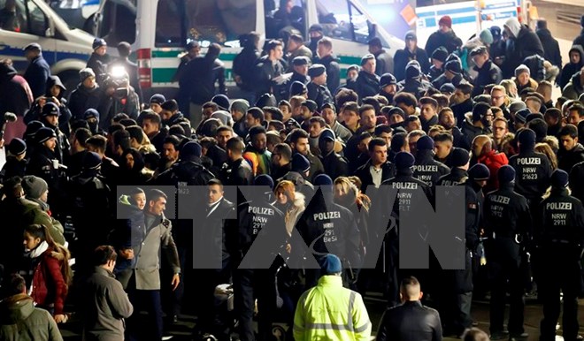 Đức tăng cường giám sát người nhập cư trong đêm Giao thừa