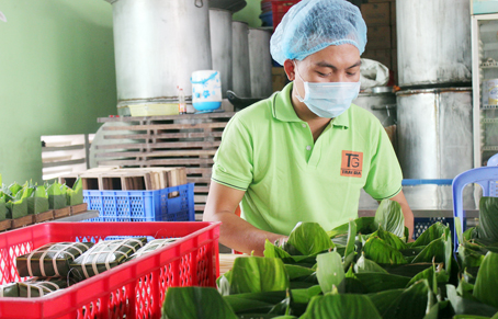 Chuẩn bị hơn 100 tấn bánh chưng tết