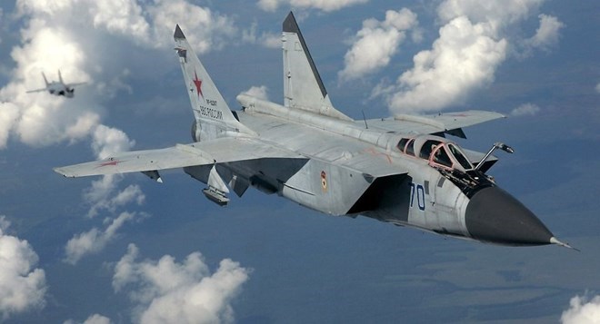 MiG-31 của Nga thực hành không chiến với tốc độ siêu âm